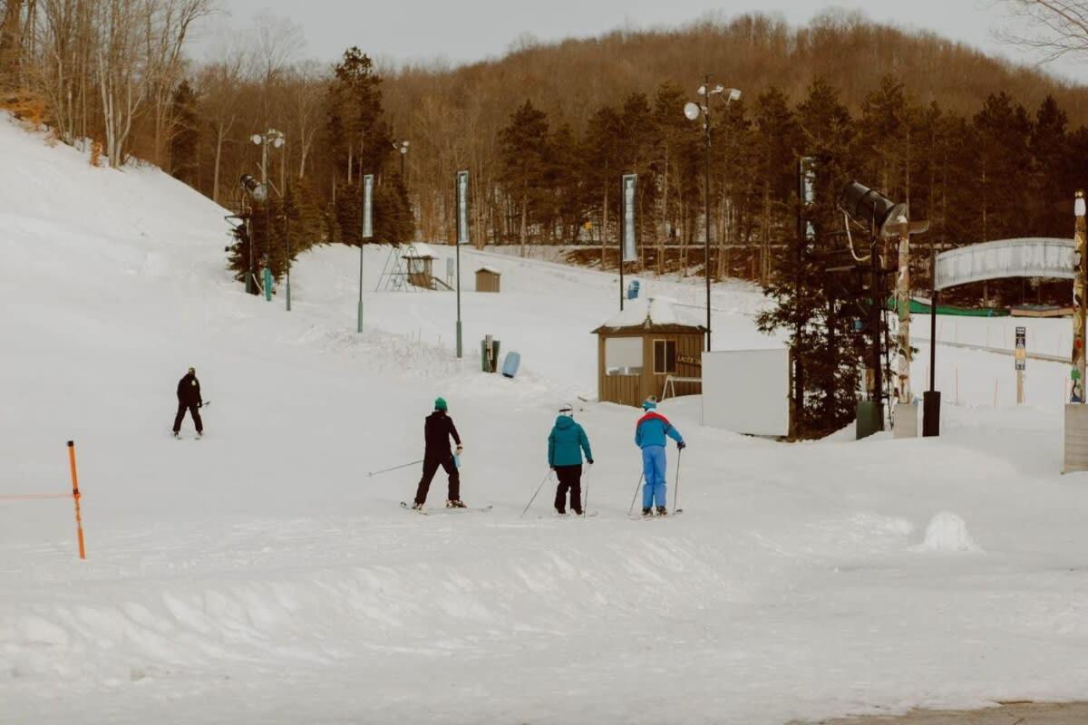 Crystal Mountain Cabin-Shuttle Pass Included! Thompsonville Екстериор снимка